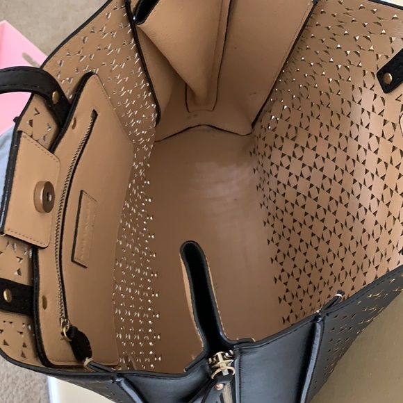 Ann Taylor Shoulder Bag - Picture 3 of 7